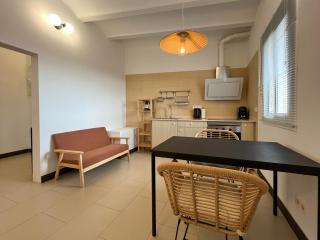 Stay U-nique Apartments Pasteur - 6