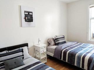 Large 5 Bedroom City Escape with Balcony and Room for 14 - 5