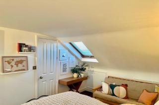 Spacious 2bed 2bath Earlsfield - Wimbledon Friendly - 1