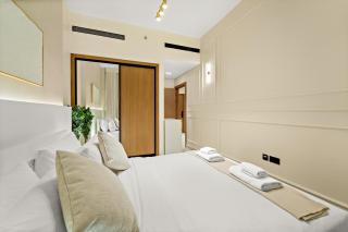 Bright & Cozy 1BR Apartment with Balcony in JVC - 3