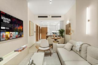 Bright & Cozy 1BR Apartment with Balcony in JVC - 2