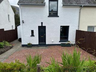 53 Locheil Road - 7