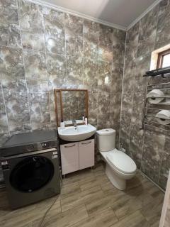 Dom Hostel - Almaty - 9