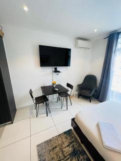 Cozy Studio apartment at Embassy gardens - 6