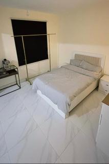 Spacious 3 bedroom apartment - 9