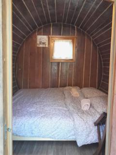 Glamping Medvedjek - Nočitev v vinskem sodu - 9