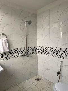 Spacious & Comfy 2BR in Bahria Enclave - 4