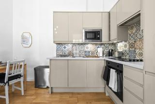 Abbey Road Gem | Regent's Park Apartment By VICHY - 1