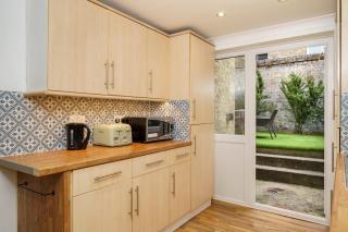 Central Whitechapel 2 BR Apartment Private Garden Sleeps 6 - 6