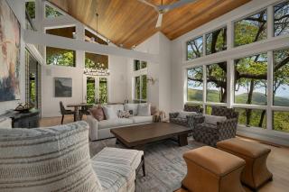 Heaven and Earth - Luxury Accomodations, Breathtaking Mountain Views, Game Rooms + More! - 0
