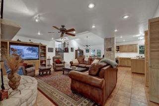 Serene Creek Front Home with Games+Grill! - 5