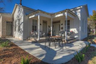 New! Luxurious Home with Wine Cellar & Firepit! - 0