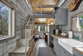 Willie the Modern Tiny Home w/Hot-tub & FireTable - 4