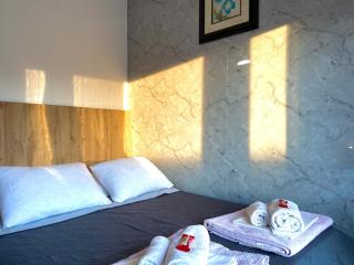 Beachfront Haven - Ðenovići - 7