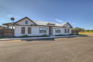 Hill Country Wine Hideaway - Fredericksburg - 9