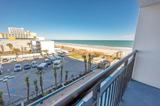 New Landmark Resort Oceanview Pools 5th Floor! - 5