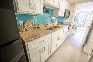 Newly Remodeled Grand Cayman Honeymoon Suite,Pools - 1