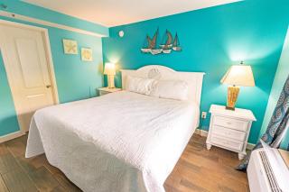 New King Suite Monterey Bay Modern DecorPools - Myrtle Beach - 8