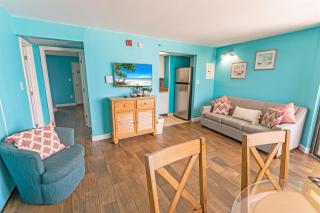 New King Suite Monterey Bay Modern DecorPools - Myrtle Beach - 5