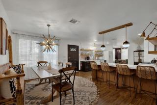Poplar Place Mod with Hot Tub - 1 mi to Main Street - Fredericksburg - 6