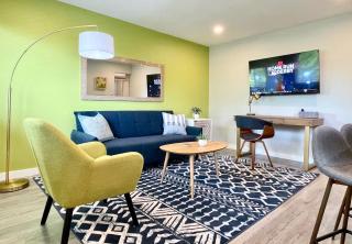 King Bed-Parking-Top Floor-Desk-Downtown - Walnut Creek - 8