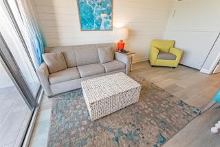 New-High Floor-Grand Cayman, Amazing Decor, Pools! - 2