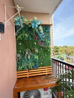 D Condotel - - 7