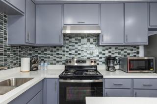 2B1B Home Minutes from SPI & Space X - Brownsville - 7