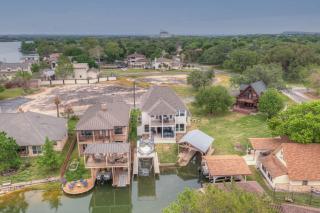Stunning Luxury Home on Lake LBJ! - 8