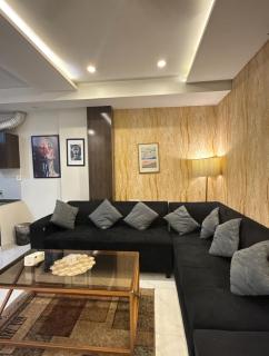 Eiffel View With Gaming & Comfort - 3