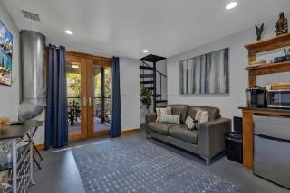 Schubert Place - 6