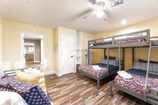 Luxury on Lake LBJ with Hot Tub Firepit & Boat Slip - 9