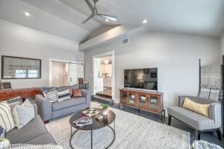 Modern Luxurious Home with game room - 6