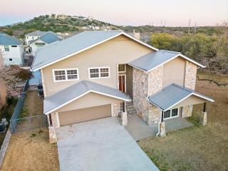 Luxury on Lake LBJ with Hot Tub Firepit & Boat Slip - 0