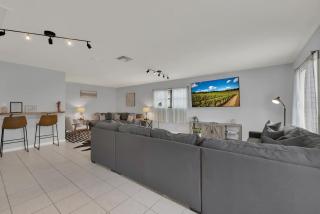 Huge Luxury Home with Hot Tub and Sauna - 2 mi to Dwntn - 6