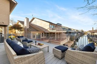 Luxury on Lake LBJ with Hot Tub Firepit & Boat Slip - 6