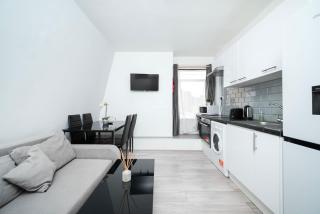 Strand Central Apartments 4th Floor - 9