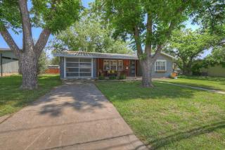 Luxury Mid Century Charmer Near Historic Main St - 0