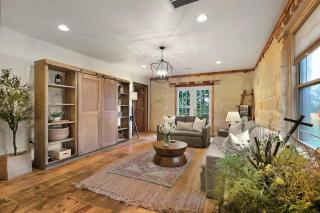 Luxury Home with Fire Pit & Hill Country Views - Luckenbach - 5