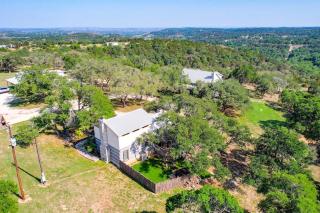 Luxury 23-AC Ranch Hot Tub and Hill Country Views! - 6