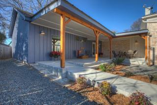 The Homestead Carriage House - 9