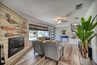 Luxury Lakefront Oasis with Boat Dock-Firepit - 5