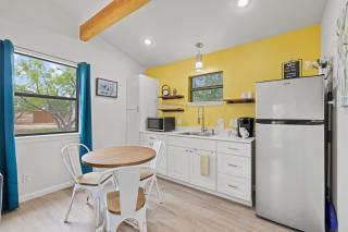 Bluebonnet Waterfront Cottage with Hot Tub - 6