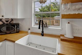 Poplar Place Main House with Hot tub-1 mi to Main St - 1