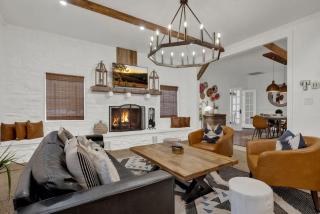Poplar Place Main House with Hot tub-1 mi to Main St - 7