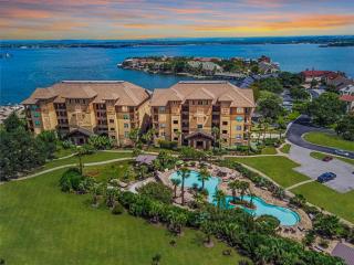 Lakefront Horseshoe Bay Resort Shared Pool Dock - 3