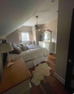 Cozy full apartment above home - 5