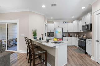 Luxury Hilton Head Villa Getaway 4BR 3 Full BA 1 Half BA Beach Essentials Included - 4