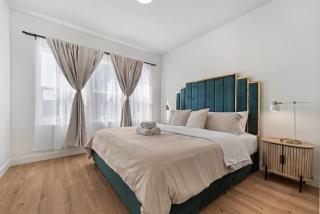 Massive 8BR Home in Hayward with AC Free Parking - 6