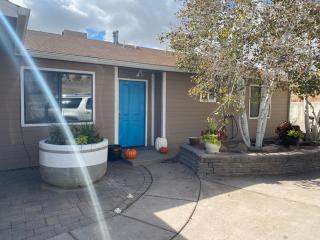 GREAT LOCATION! Beautiful city views! - Farmington - 3